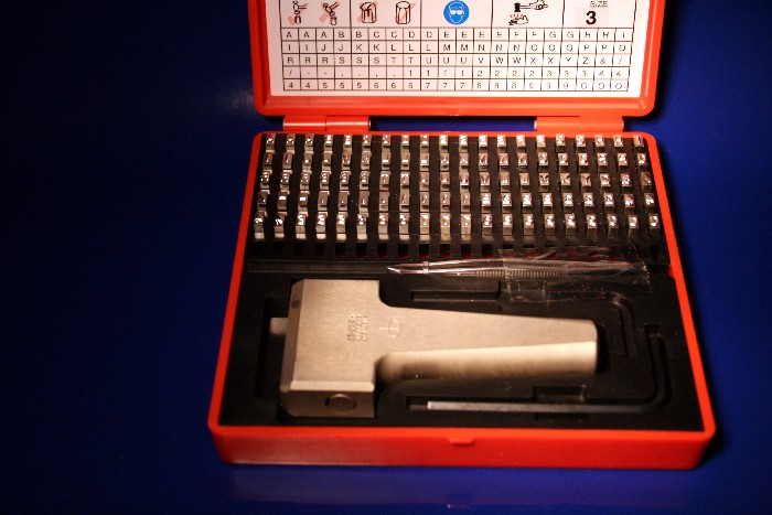 Complete with Hand Holder... Details about   Pryor TPFH030 Interchangeable Steel Type Fount Set 